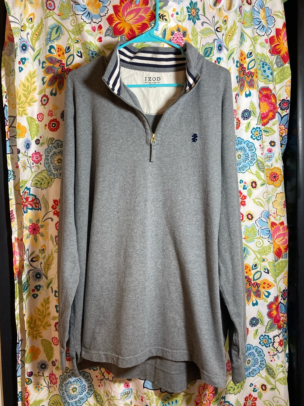 Izod Men's Gray Quarter-Zip Pullover Size XL